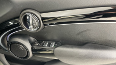 MINI Hatchback 1.5 Cooper Classic 5dr Auto Petrol Hatchback